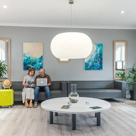 Nelva Cala En Porter (Menorca)