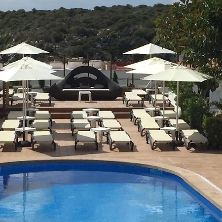 아파트호텔 Nelva Cala En Porter (Menorca)