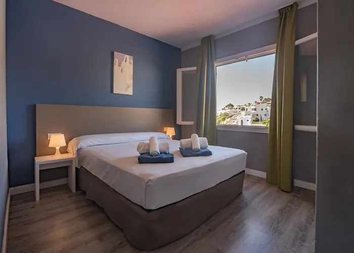 Nelva Cala En Porter (Menorca)