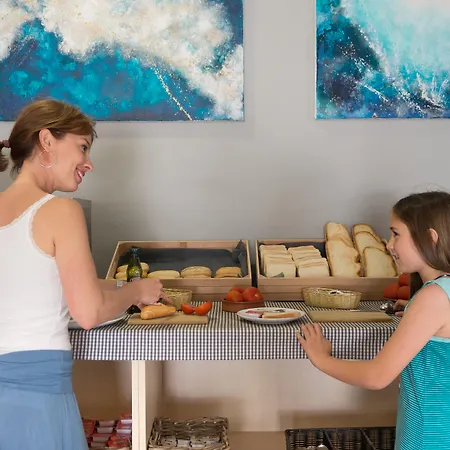 Nelva Cala En Porter (Menorca)