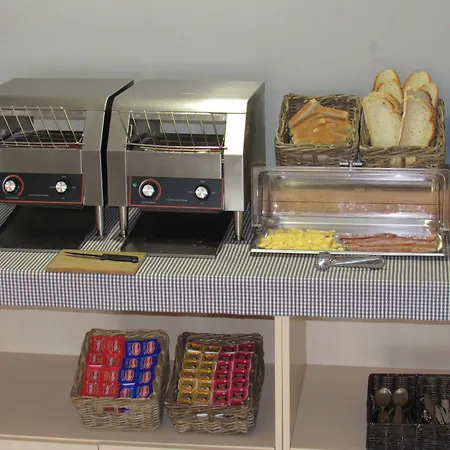 Nelva Aparthotel 3*
