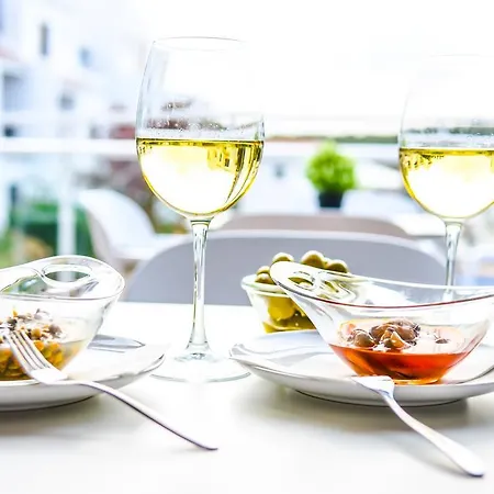 Nelva Apartmanhotel Cala En Porter (Menorca)